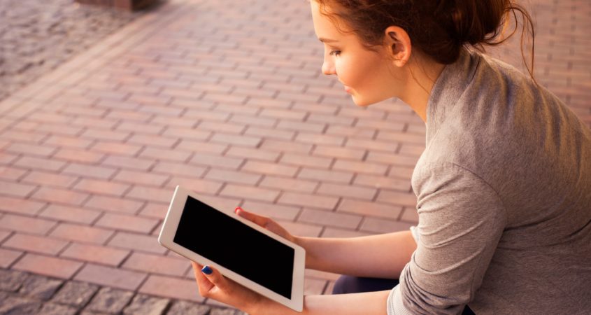 E-Learning Apple iPad Online Social Media