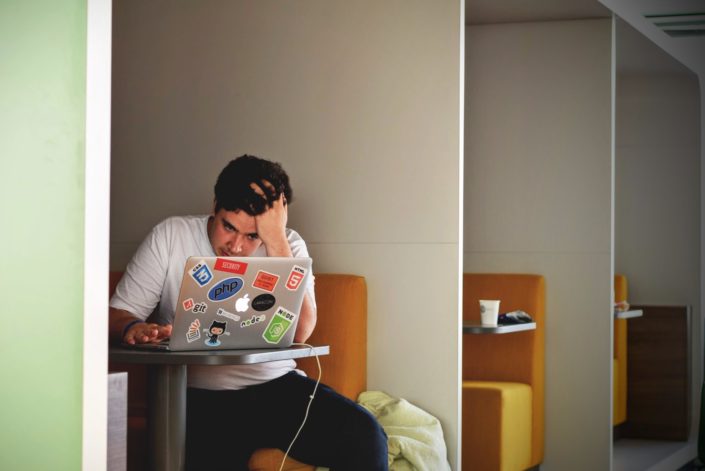 Vertriebsstrategie entwickeln Vertriebsstrategie: So wird sie entwickelt! Verkaufstraining Führungstraining Alexander Verweyen