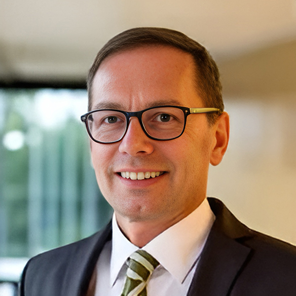 Porträt von Theo Demmeler